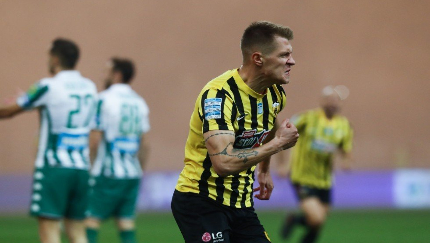 Πήρε το αθηναϊκό ντέρμπι η ΑΕΚ, φωνάζει για τη διαιτησία ο Παναθηναϊκός