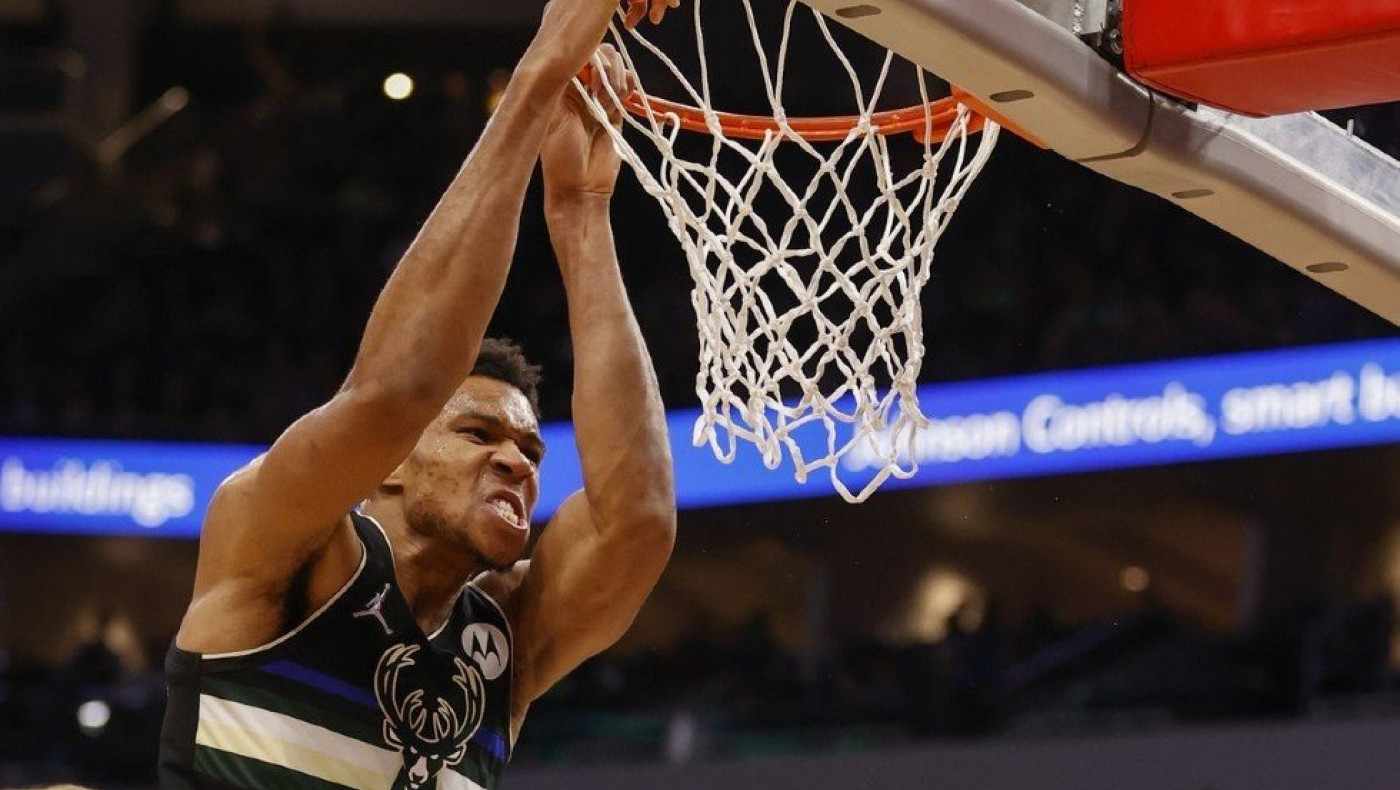 Αντετοκούνμπο: Οι ευχές των Μπακς με τις 27 καλύτερες φάσεις της καριέρας του