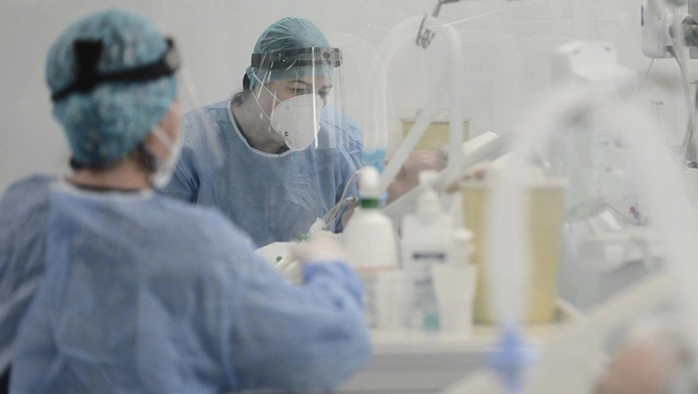 Συναγερμός για τη μηνιγγίτιδα στην Πάτρα: Τα συμπτώματα που πρέπει να σας ανησυχήσουν