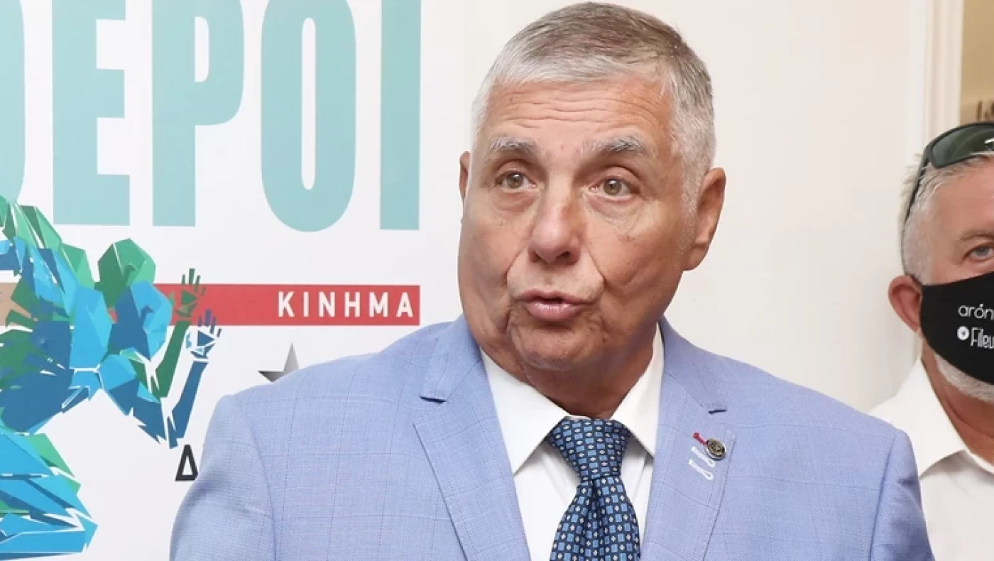 «Εφυγε» ο Γιώργος Τράγκας, έχασε τη μάχη με τον κορωνοϊό