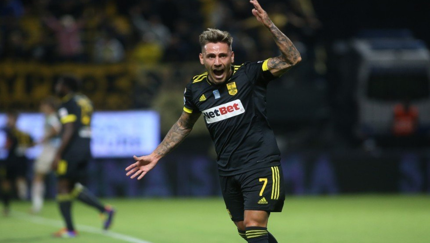 Με Μαντσίνι και Ντένις η ενδεκάδα του Αρη κόντρα στον Ολυμπιακό