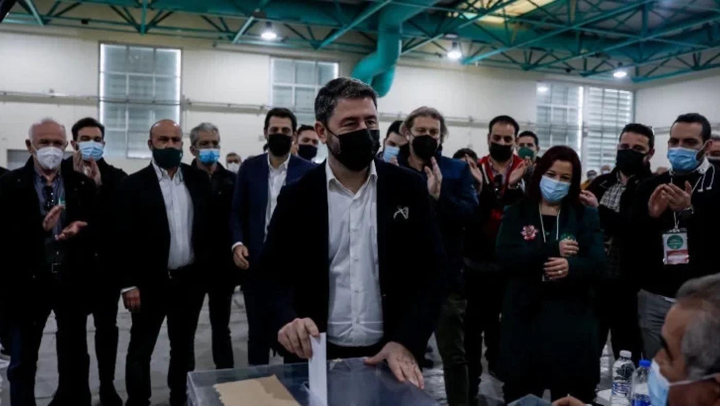 Εκλογές ΚΙΝΑΛ: Οριστικά πρώτος ο Ανδρουλάκης