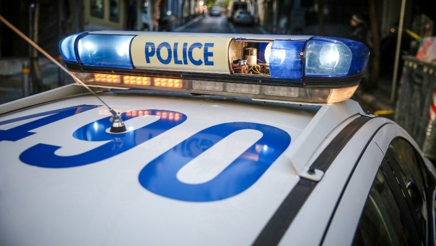 Σοκ στα Φιλιατρά: 19χρονη εξέδιδε την 14χρονη αδερφή της, την κατήγγειλε ο πατέρας της!