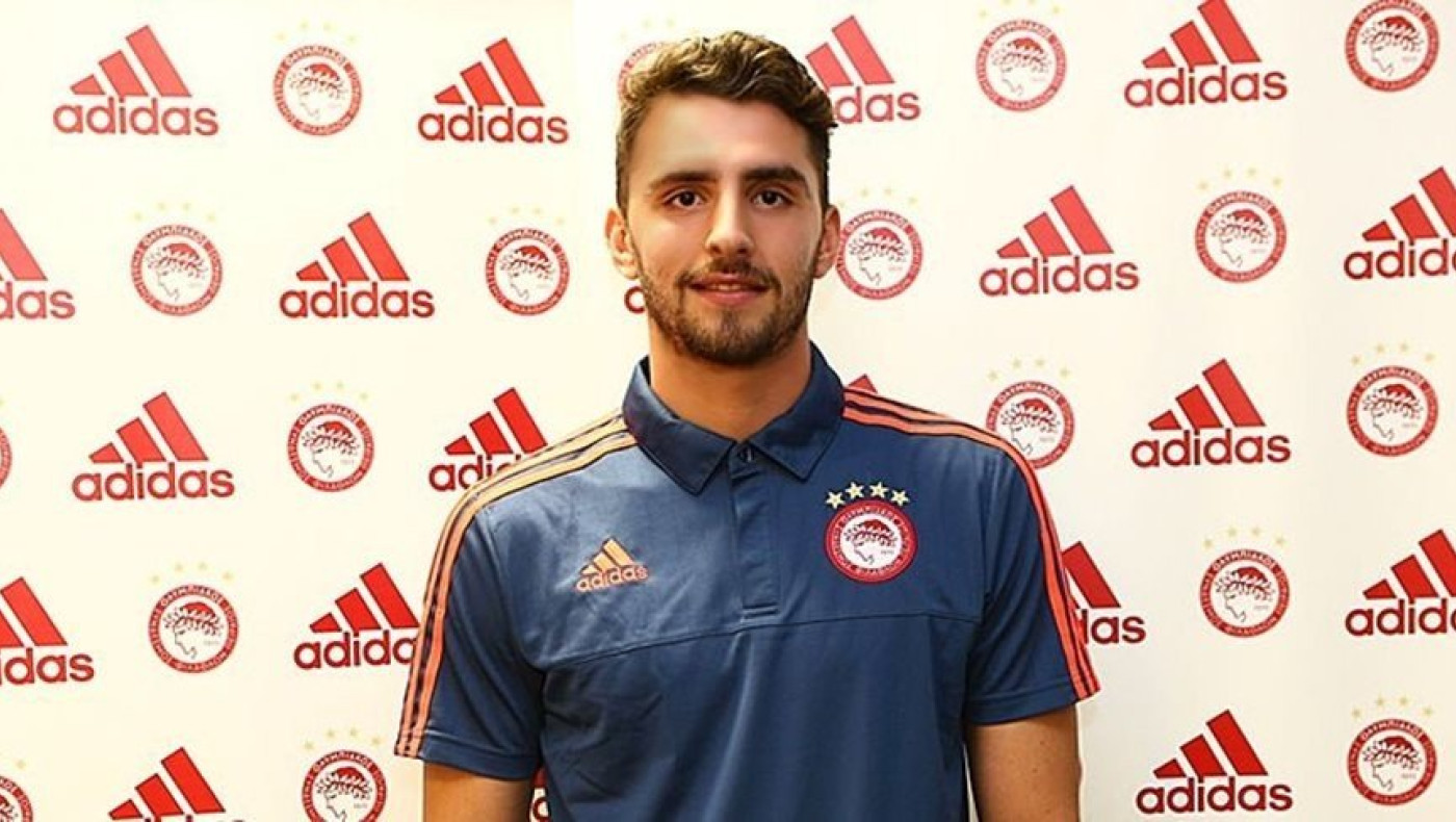 «Ερυθρόλευκος» και με τη βούλα ο Καπίνο!