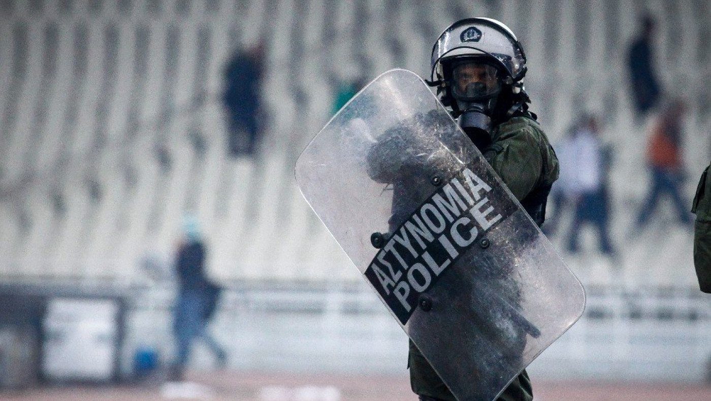 Εκδόθηκαν εντάλματα σύλληψης για οπαδική βία