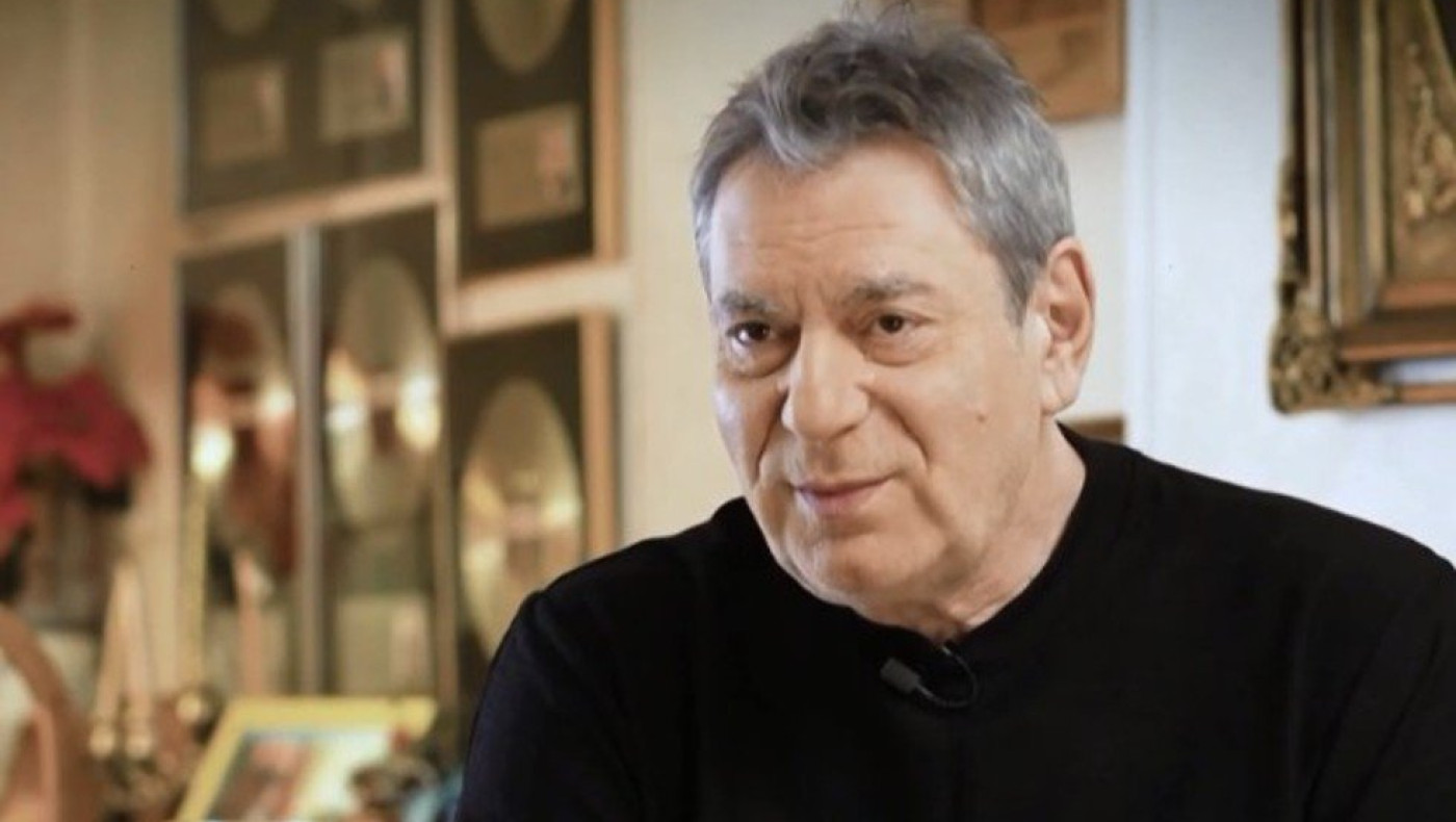 Άγγελος Διονυσίου: «Είχα σύντροφο που υπήρξε σύντροφος και με τον πατέρα μου»