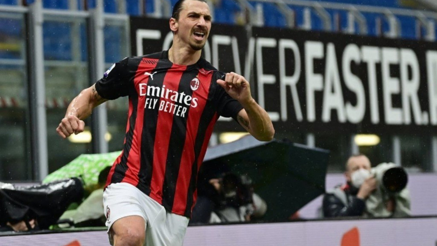 Με υψωμένο το μεσαίο δάχτυλο ευχήθηκε Χρόνια Πολλά ο Ιμπραΐμοβιτς!