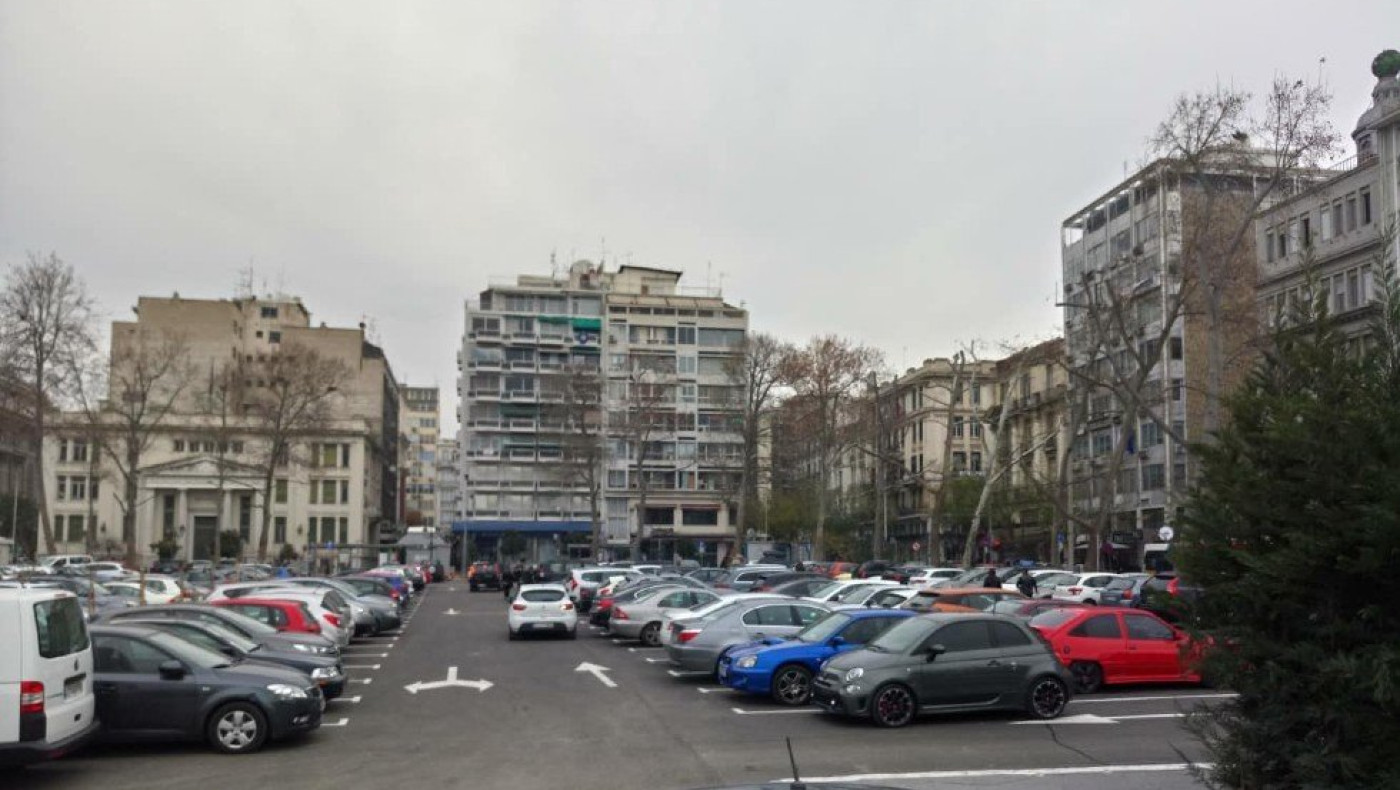 Απάτη με πλαστά QR Code σε θέσεις στάθμευσης: Πώς 38χρονος έκλεβε ανυποψίαστους οδηγούς