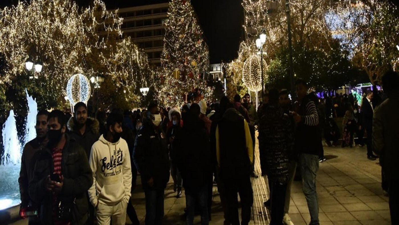 Άδωνις για Πακιστανούς στο Σύνταγμα: Απαράδεκτες εικόνες, πήρα τηλέφωνο την Αστυνομία