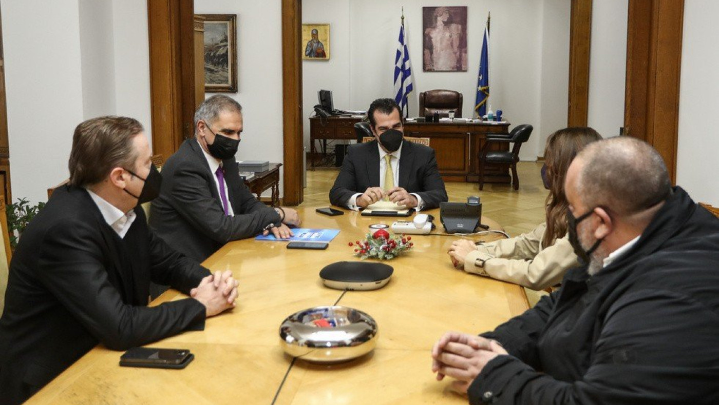 Πλεύρης: «Καμία αλλαγή για τα γήπεδα, να κάνουν υπομονή οι φίλαθλοι»