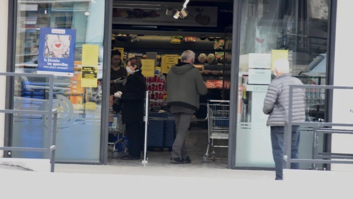 Πώς θα λειτουργούν σούπερ μάρκετ, λαϊκές αγορές, καταστήματα τροφίμων με τα νέα μέτρα για την Όμικρον