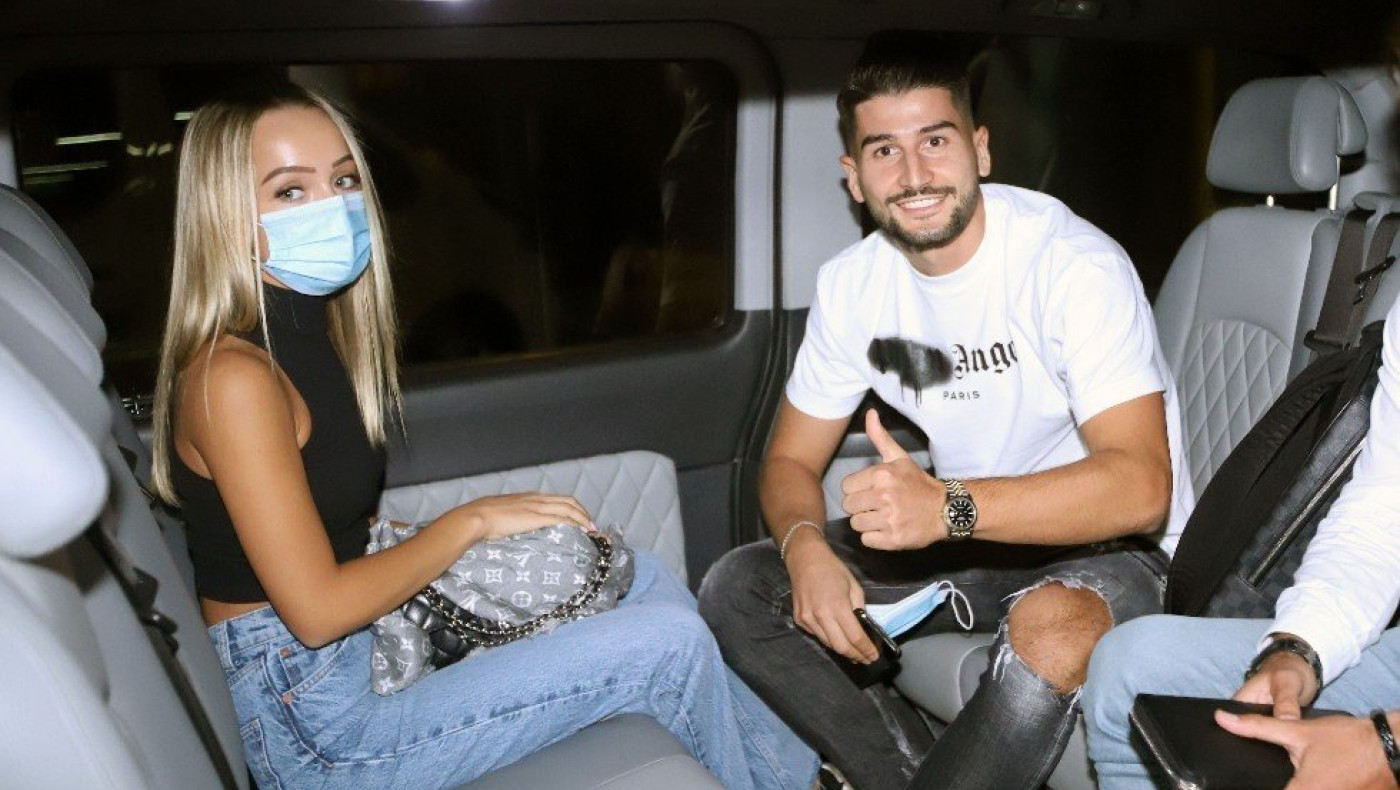 Ο Τσόλακ σε ρόλο... καθαριστή αυτοκινήτου