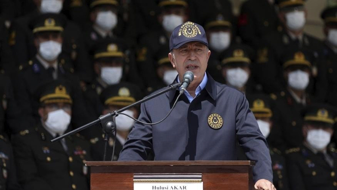 Ακάρ: Η Ελλάδα ντυμένη με προβιά αρνιού προσπαθεί να το παίξει θύμα