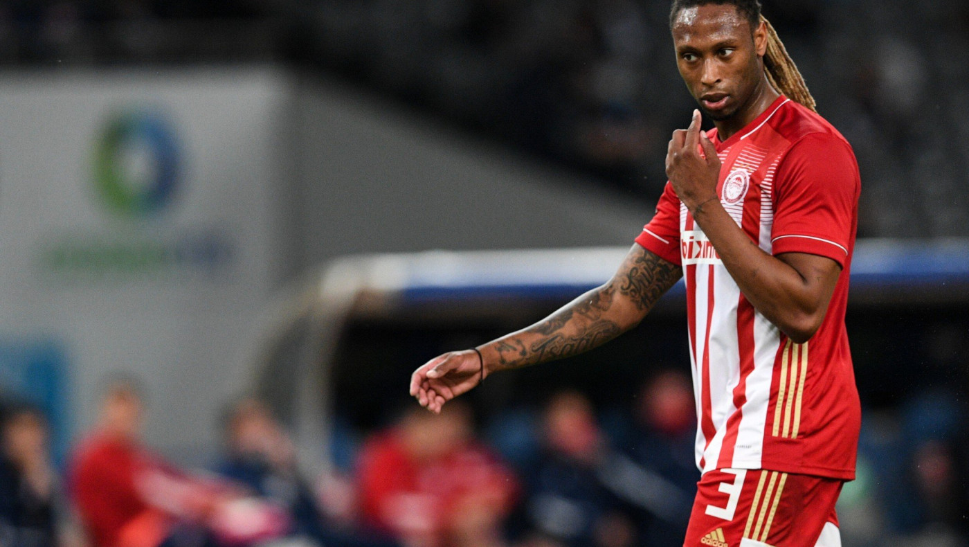 Ασκήσεις μνημοκτονίας στο... λιμάνι οι παπατζήδες αυτογελοιοποιούνται