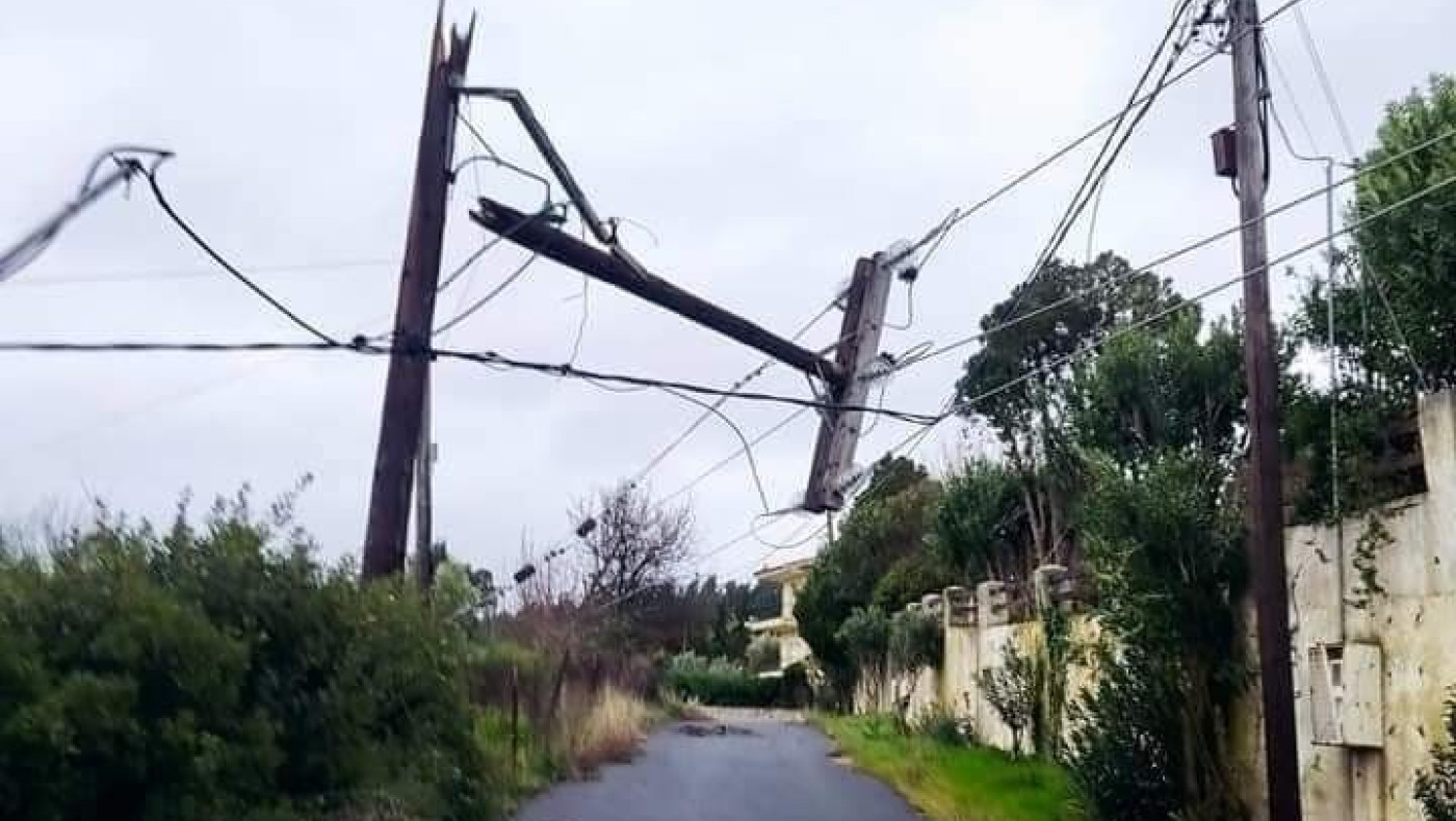 Κρυοπηγή Χαλκιδικής: Κόπηκε στα δύο στύλος της ΔΕΗ