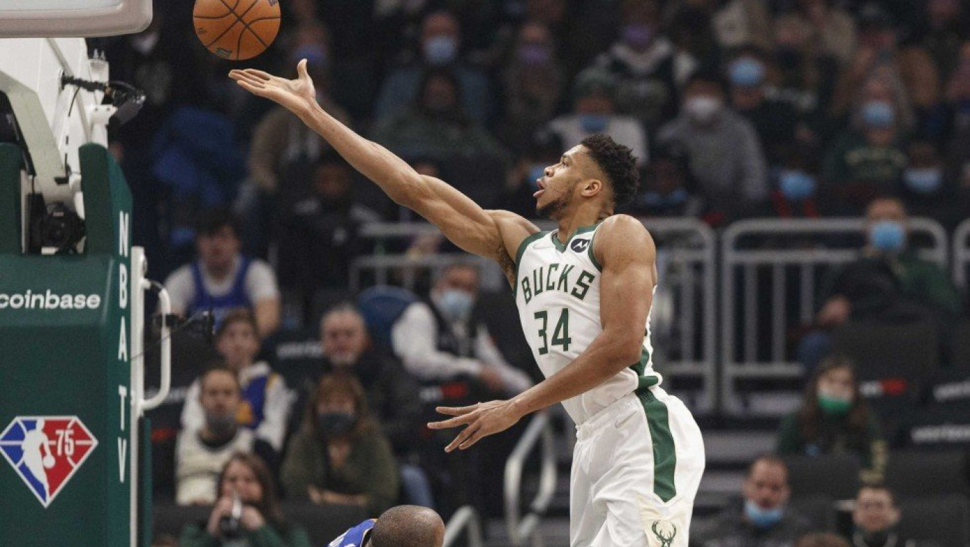 Μιλγουόκι-Σικάγο: Break από τους Bulls-Νέα πρωτιά για τον Αντετοκούνμπο