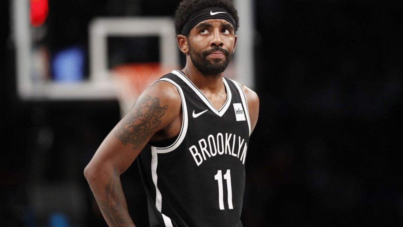 Ίρβινγκ: Επιμένει στην απόφασή του και δεν εμβολιάζεται