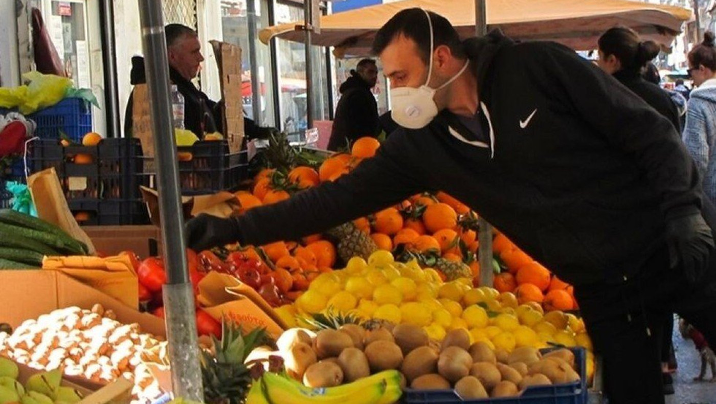 Θεσσαλονίκη: Πωλητής με κορωνοϊό πήγε στη λαϊκή για να πουλήσει φρούτα