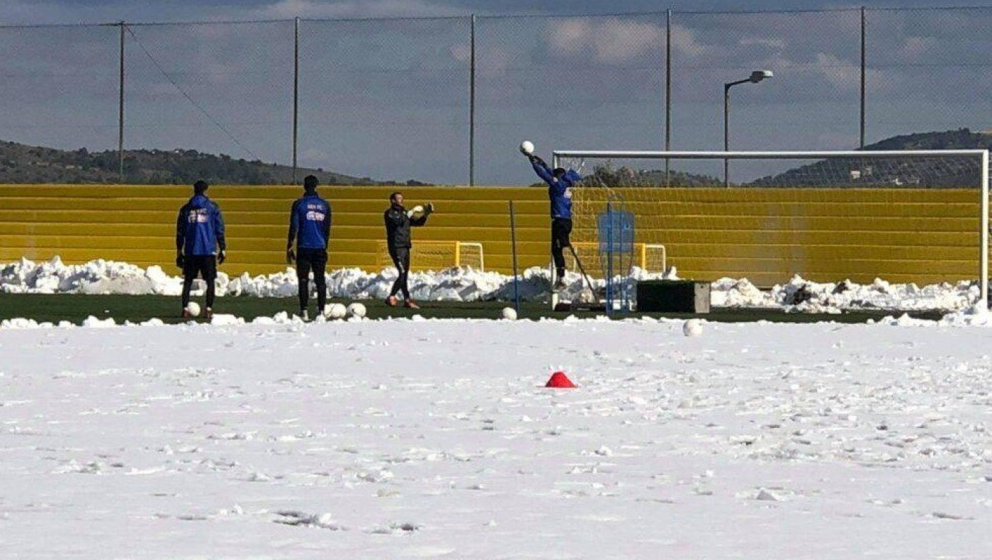 ΑΕΚ: Στα... λευκά οι εγκαταστάσεις στα Σπάτα - Μετ' εμποδίων η προπόνηση ενόψει ΠΑΟΚ