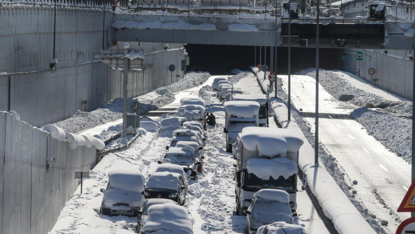 Χάος στην Αττική: Ο καθρέφτης των ανίατων ανεπαρκειών του κρατικού μηχανισμού