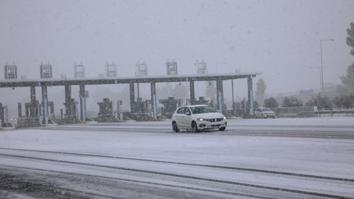 Μητσοτάκης: Αποζημίωση 2.000 ευρώ για κάθε εγκλωβισμένο αυτοκίνητο