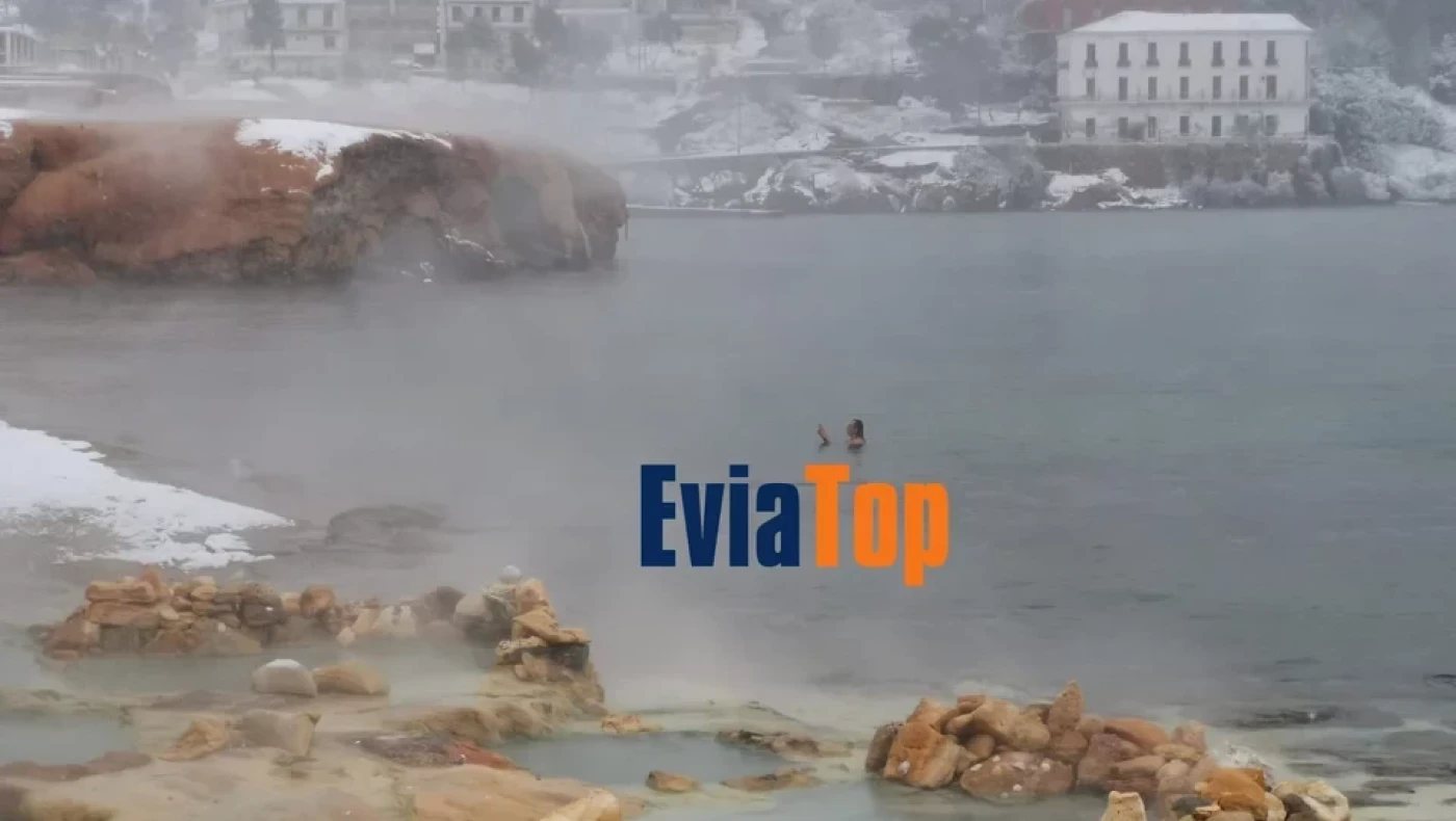 Άνδρας βούτηξε στη θάλασσα στην Εύβοια ενώ όλα γύρω του είναι χιονισμένα!
