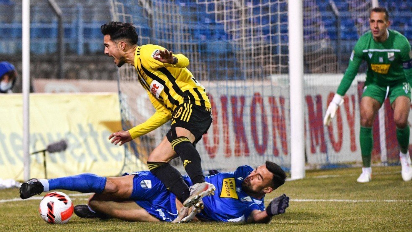 «Φωνάζει» για το πέναλτι η Λαμία με ανακοίνωση εν ώρα αγώνα!