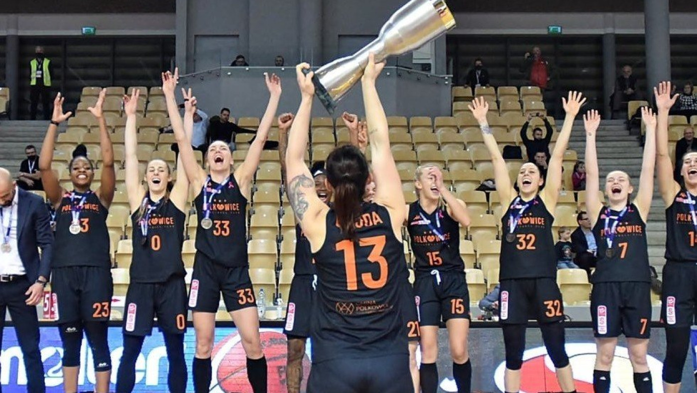 Τελικός κυπέλλου μπάσκετ Πολωνίας: Νικήτρια η Σπανού στον ελληνικό... εμφύλιο