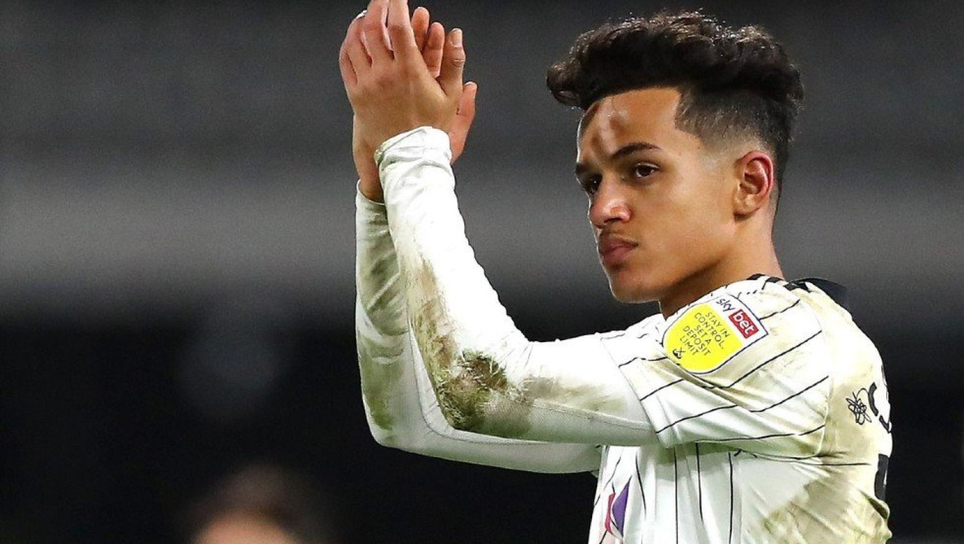 Η Λίβερπουλ έκλεισε τον Καρβάλιο αλλά τη... νίκησε ο χρόνος