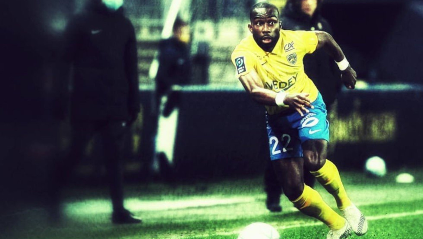 Σαλέμ Εμπακατά: Ένα επιθετικογενές μπακ στη φαρέτρα του Μάντζιου