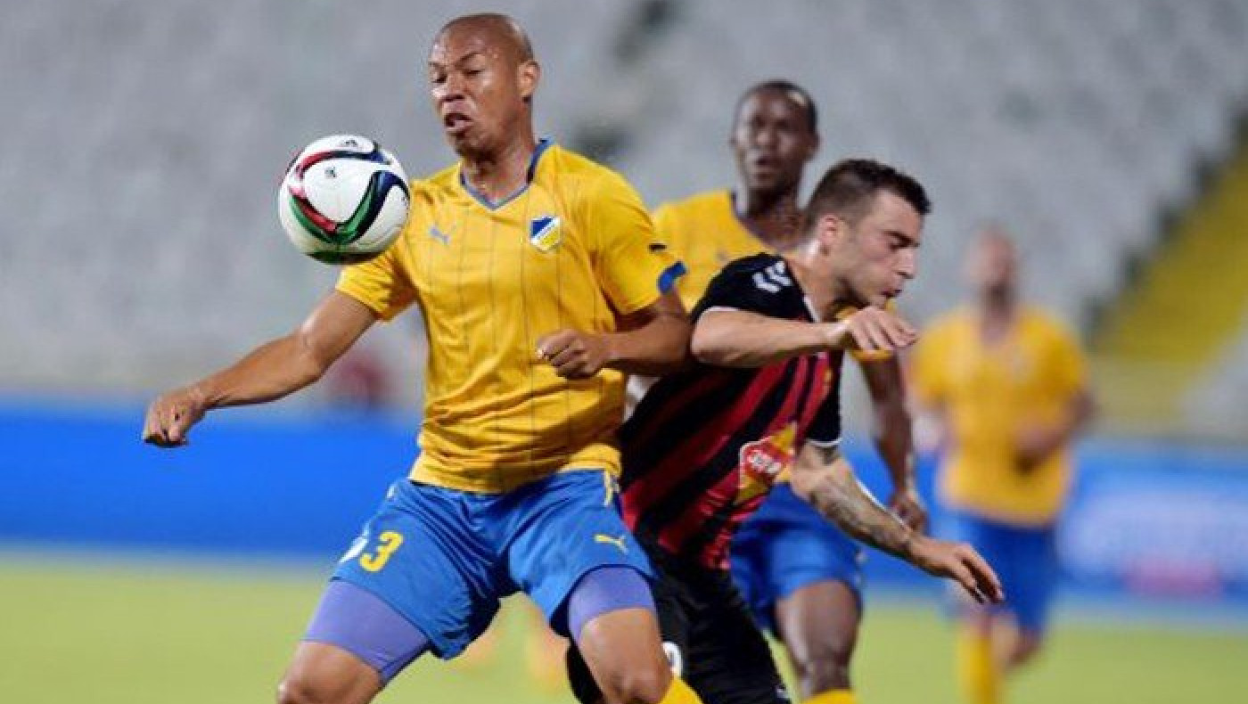 Τριάδα με άσους  και δύο συστήματα  με ισοπαλίες   