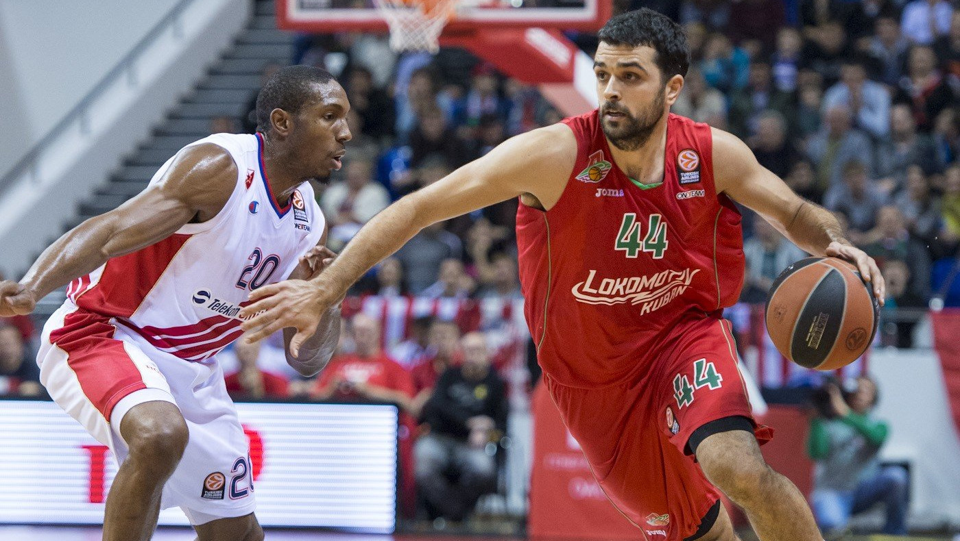 Κίνηση-ματ με Σίμον η Αρμάνι