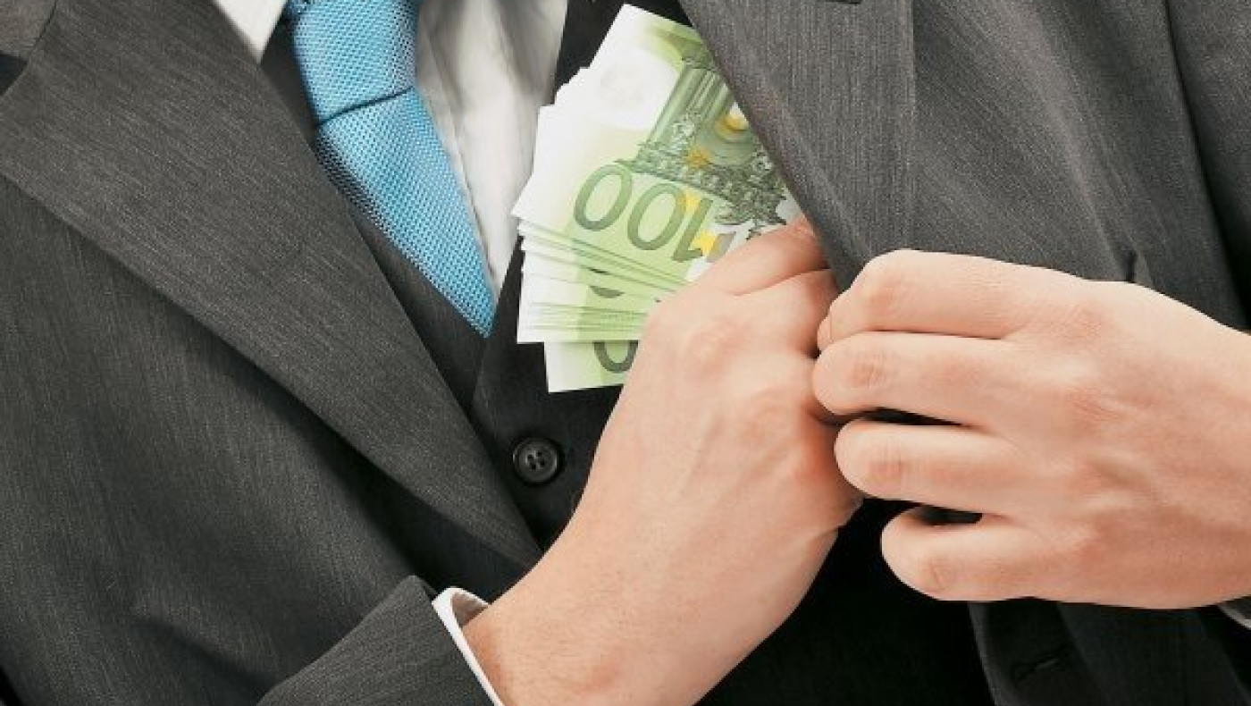 Θεσσαλονίκη: Πρώην δήμαρχος & δημοτική υπάλληλος σε υπόθεση απάτης