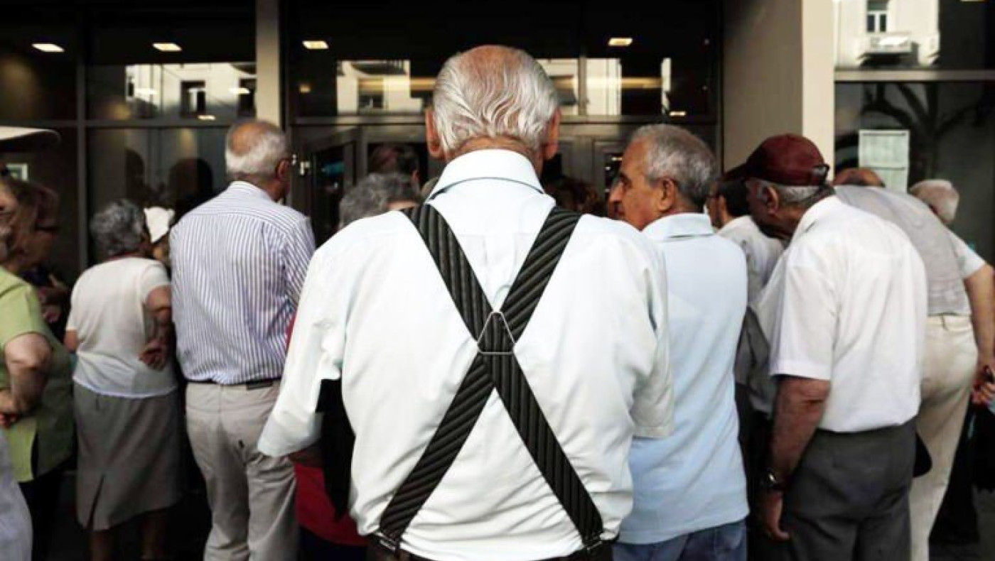 Αναδρομικά συνταξιούχων: Τους ζητάνε το φόρο με... τόκο! Χάνουν 8 από τα 10 ευρώ που εισέπραξαν