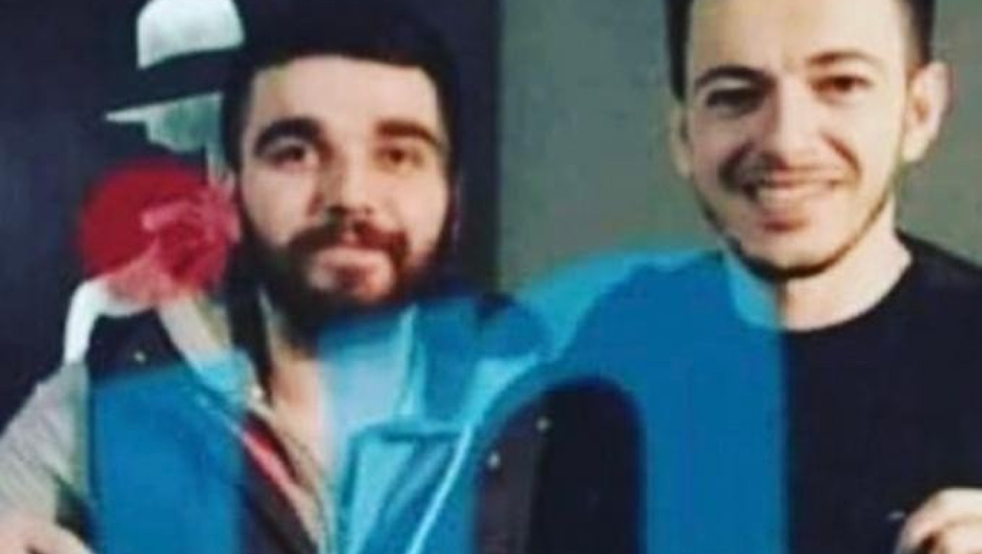 Έξαλλος ο τραγουδιστής που «βάφτισαν» δολοφόνο σε φωτογραφία με τον Γιώργο Σαββίδη: «Πάτε καλά;»