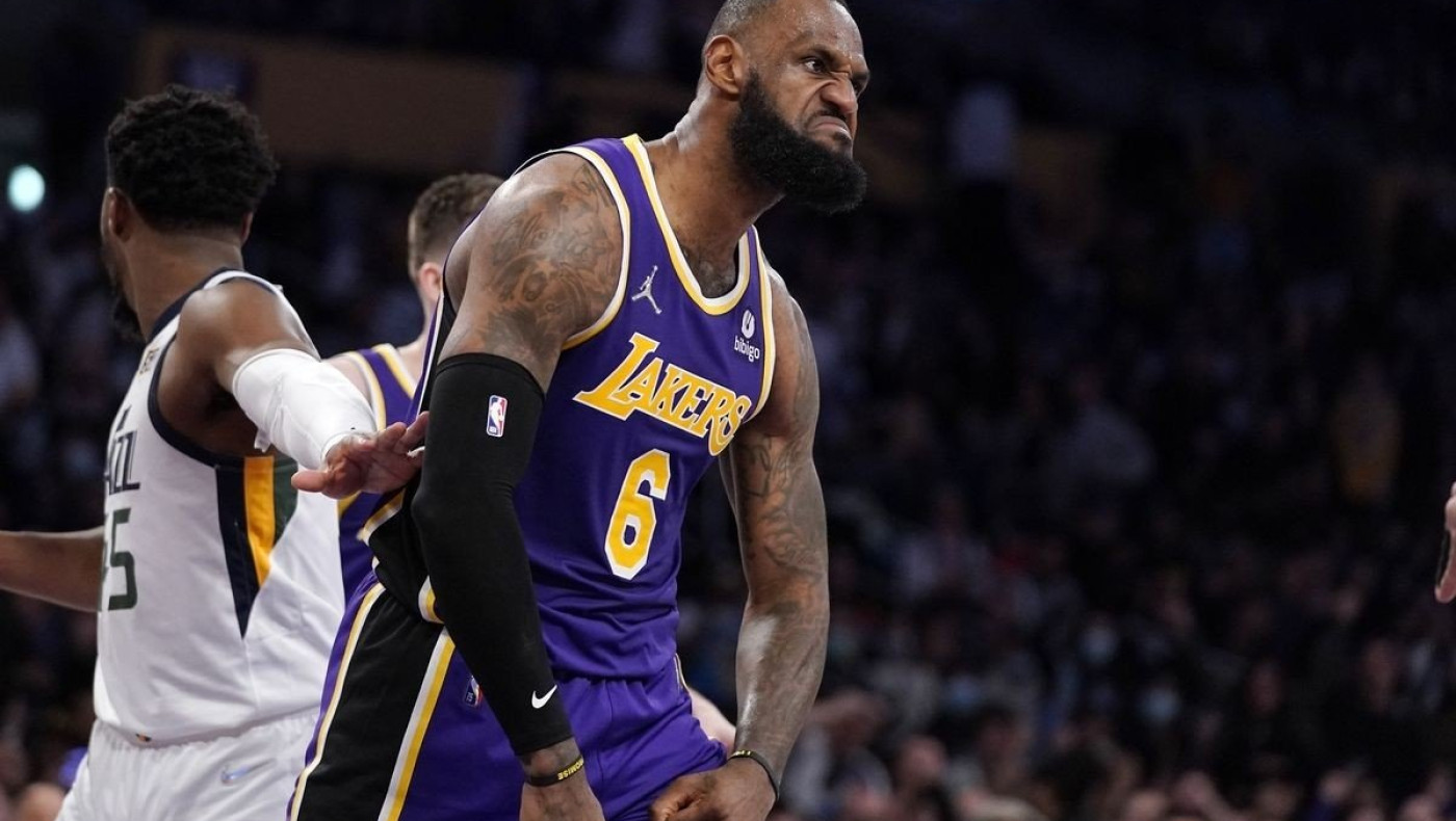 NBA: Με οδηγό τον Λεμπρόν οι Λέικερς, αγωνία για Ντέιβις