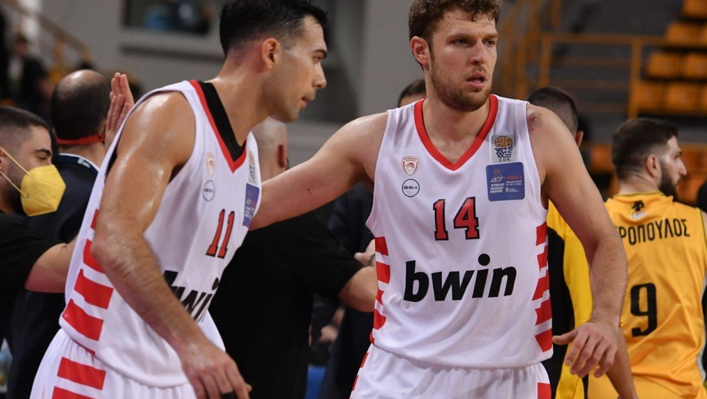 Κύπελλο Μπάσκετ: Ξεπέρασε το εμπόδιο της ΑΕΚ ο Ολυμπιακός και πάει σε τελικό «αιωνίων»