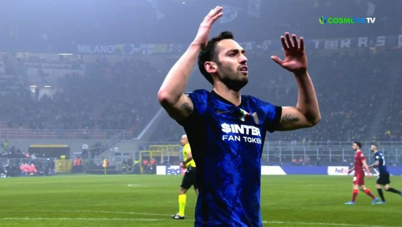 Ο Τσαλχάνογλου τράνταξε το δοκάρι της Λίβερπουλ