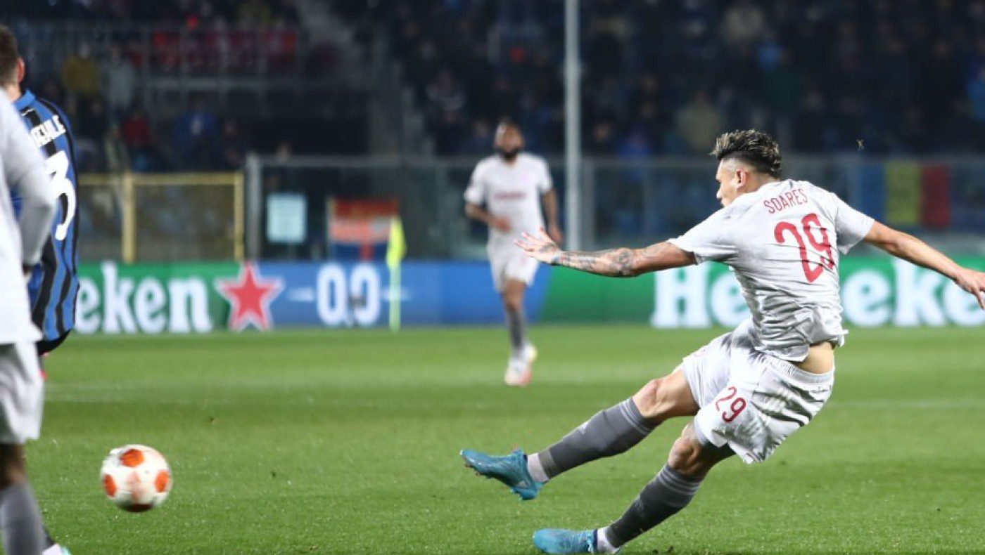 Με ωραίο σουτ εκτός περιοχής ο Τικίνιο δίνει το προβάδισμα στον Ολυμπιακό