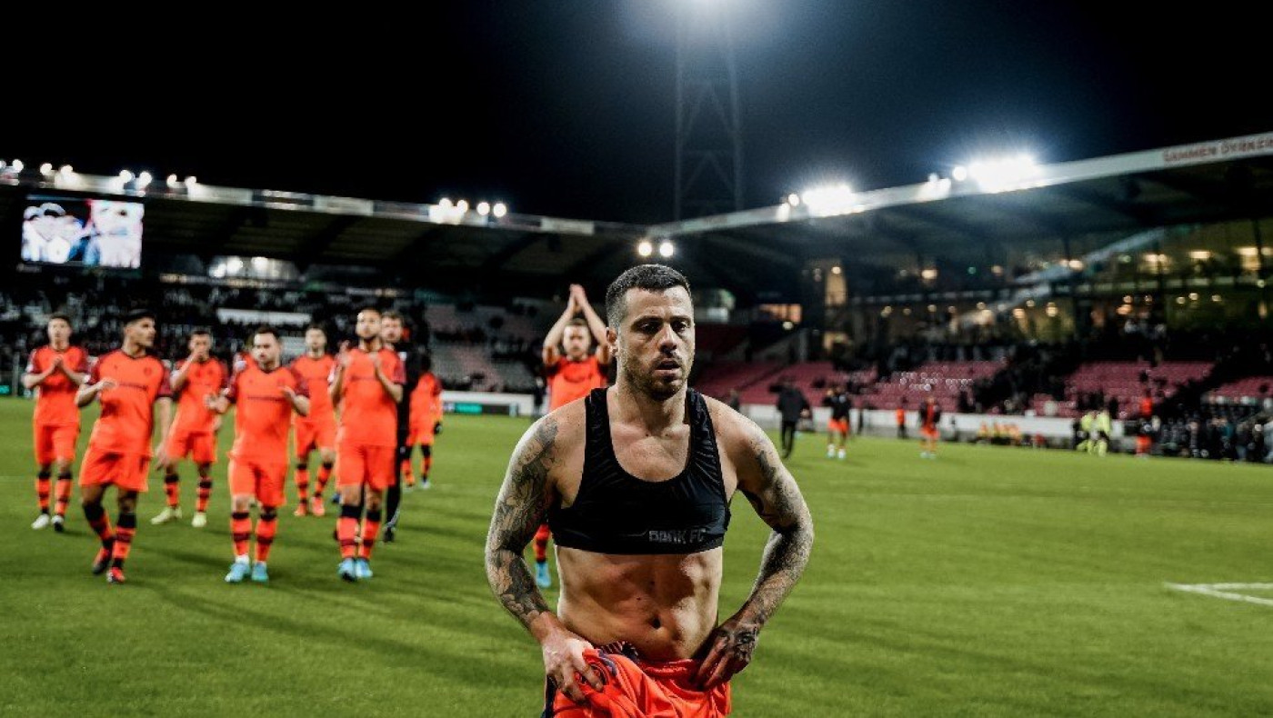 Σύνθημα νίκης από τον Βιεϊρίνια: «Να σέβεσαι αλλά να μην φοβάσαι τον αντίπαλο»