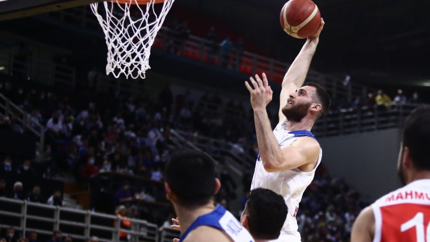 Με Παπαγιάννη και δύο τρελά buzzer beater το Top 10 της FIBA