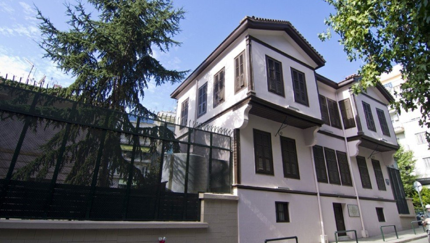 Θεσσαλονίκη: Χιλιάδες Τούρκοι για την επέτειο θανάτου του Μουσταφά Κεμάλ