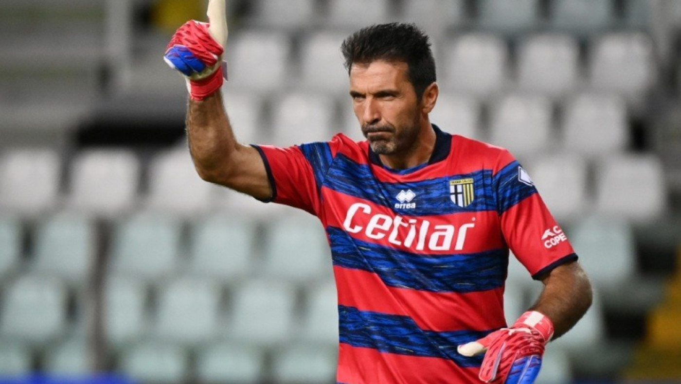 Υπέγραψε νέο συμβόλαιο ο Μπουφόν, στην ενεργό δράση ως τα 46 του