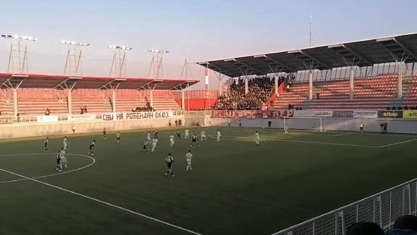 Πόλεμος Ουκρανία: Οπαδοί του Ερυθρού Αστέρα φώναζαν συνθήματα για τη Ρωσία