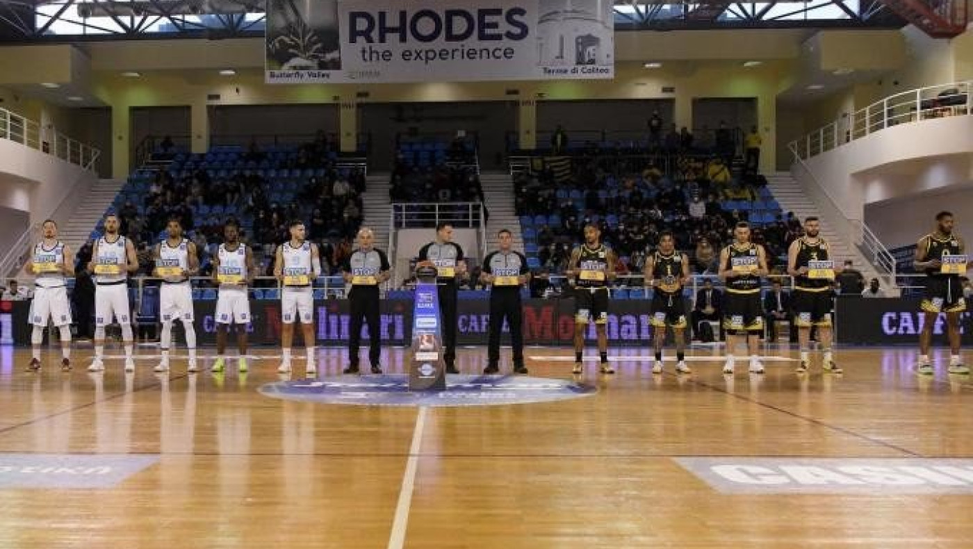 ΕΣΑΚΕ: Το αντιπολεμικό μήνυμα των ομάδων της Stoiximan Basket League