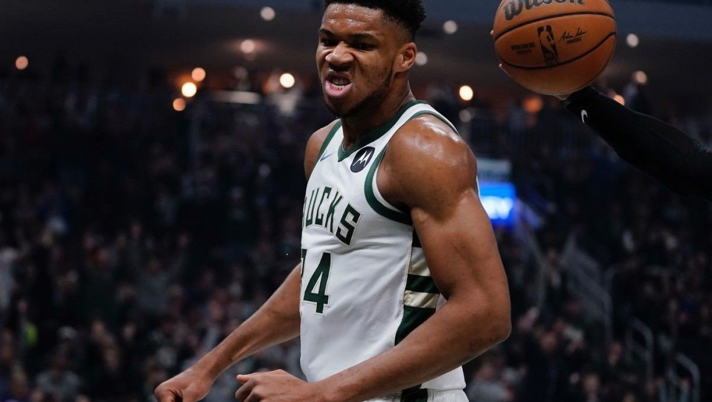 Οι Μπακς υπέταξαν και τους Σανς