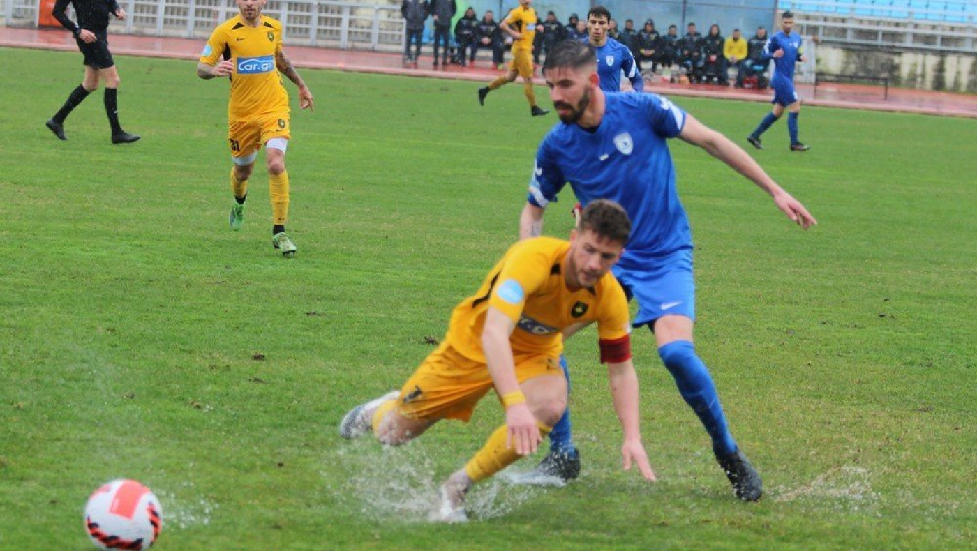 Super League 2: Εδραιώθηκε στην 3η θέση η Καρδίτσα, έχασε βαθμούς στην Αριδαία η Ξάνθη