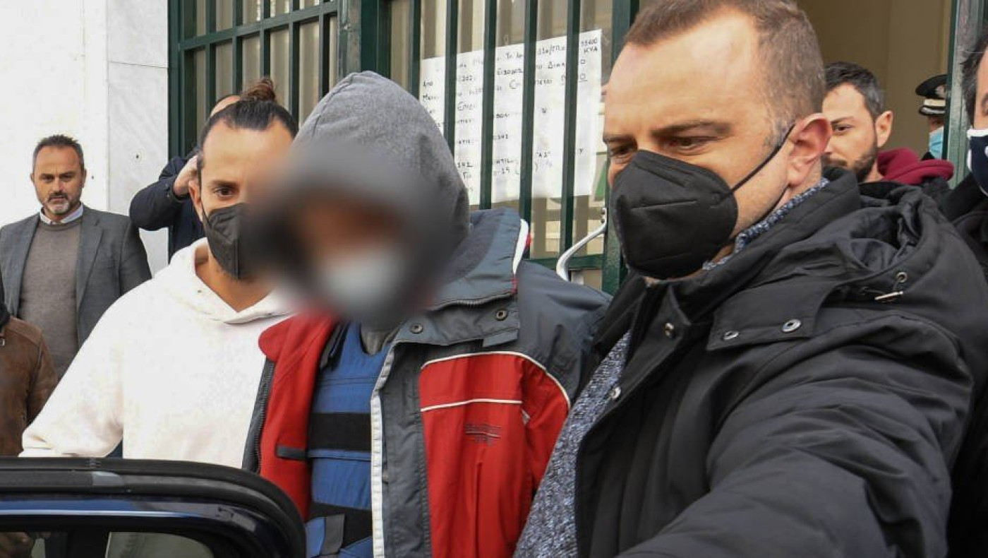 Ανδραβίδα: «Πήγα να ταΐσω τον σκύλο αλλά μαλώσαμε και τους σκότωσα»