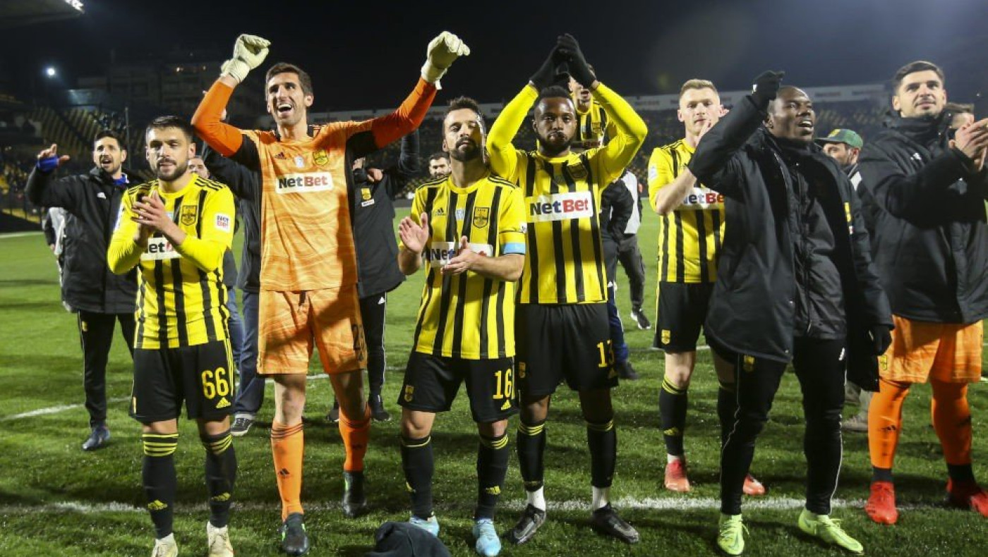 Οι οδηγίες του Μπούργος και οι έξαλλοι πανηγυρισμοί στο γκολ του Γκάμα