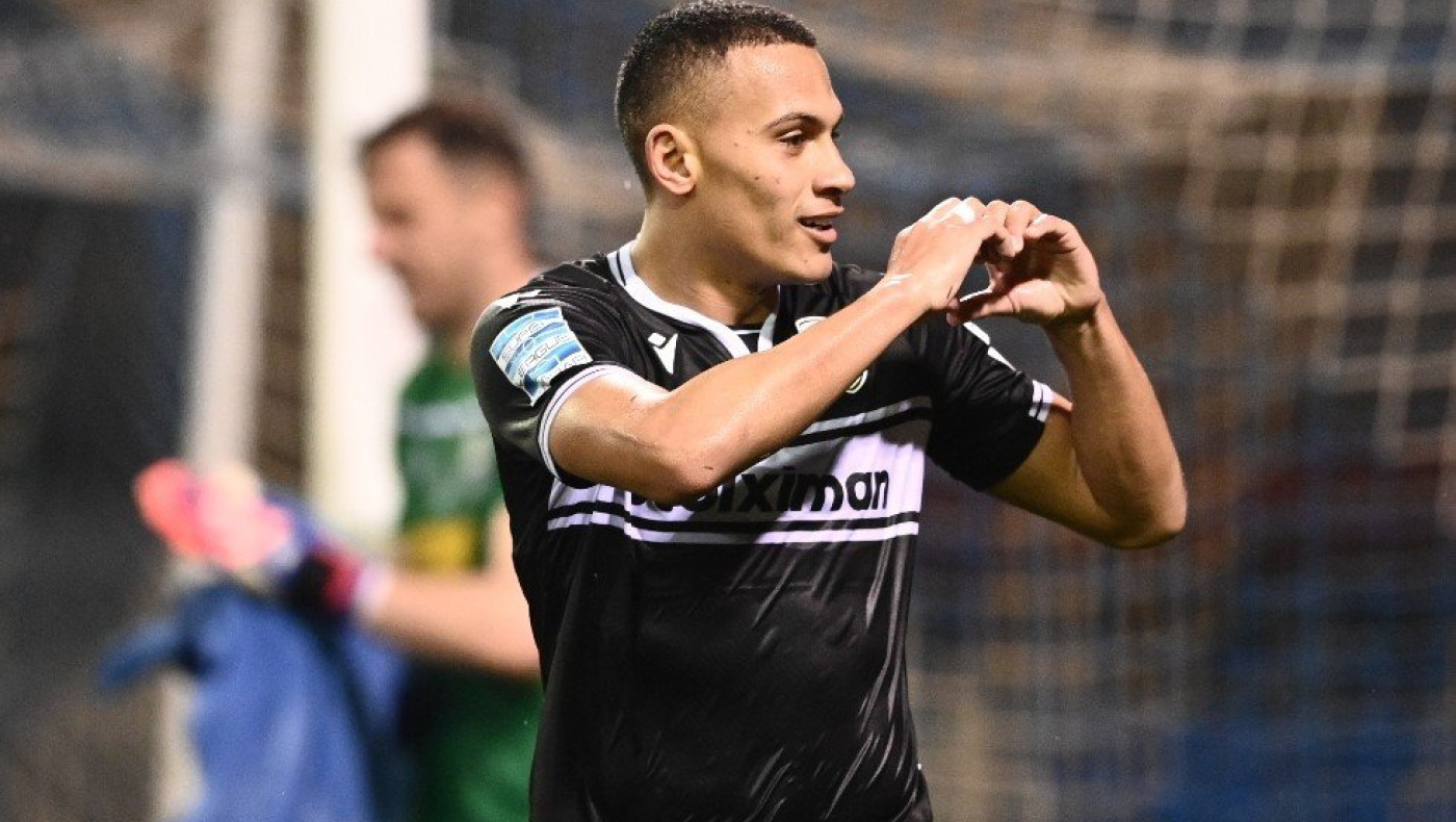 Ενθουσιασμένος με Άκπομ ο Ζαμπά